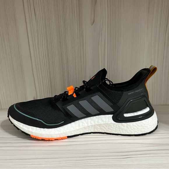 Adidas Men's ULTRABOOST C.RDY DNA Black/Grey/Orange Waterproof Running Shoes - Picture 5 of 10